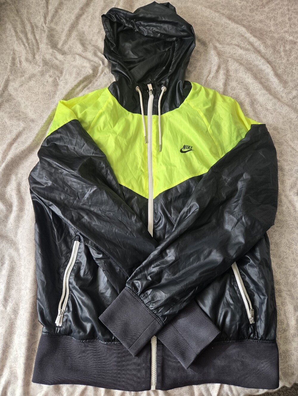 Nike Vintage Rare Windrunner Windbreaker Jacket Yellow Black Nylon